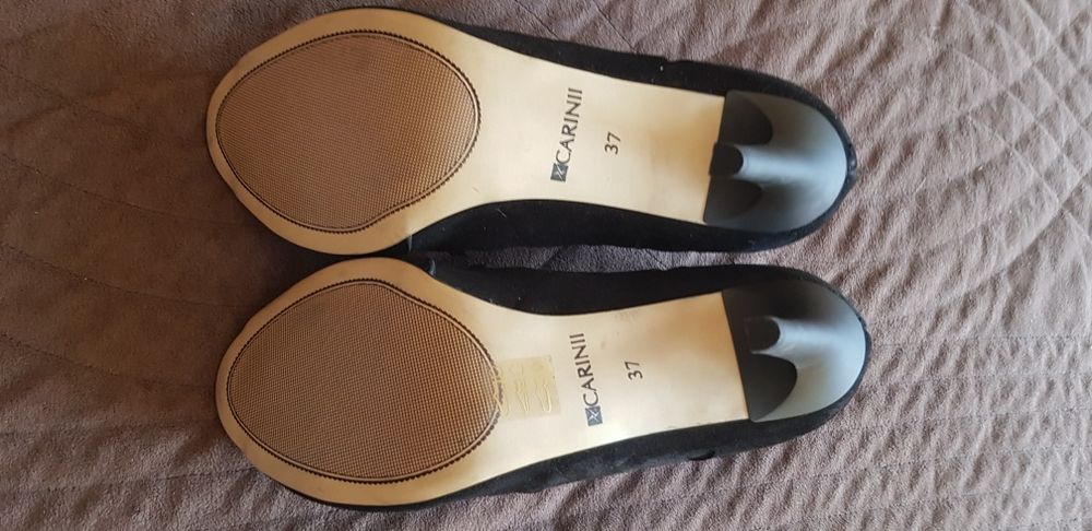 Carinii buty rozmiar 37 nowe