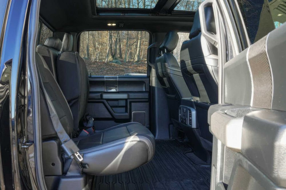 Ford F-150 Raptor      2017