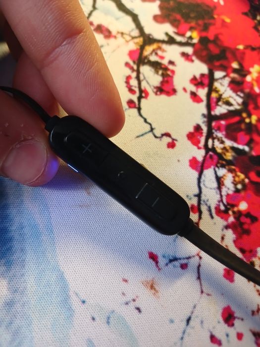 Навушники JBL безпровідні