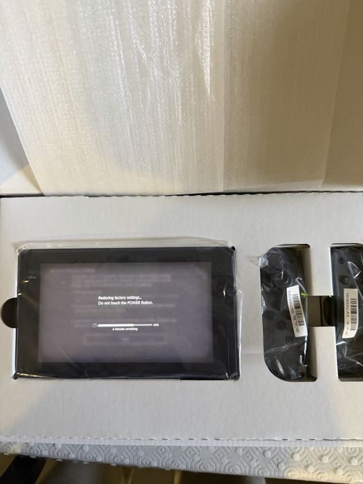 Vendo nintendo switch  e sleeve