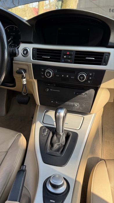 BMW E90 320d 2006року