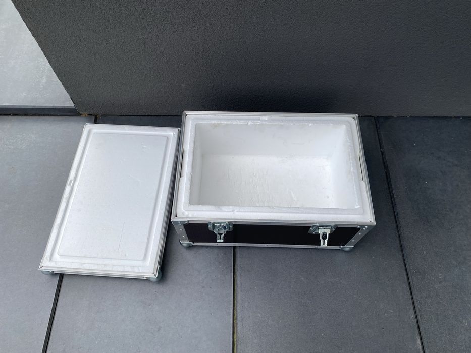 Skrzynia , case na suchy lód , ciezki dym