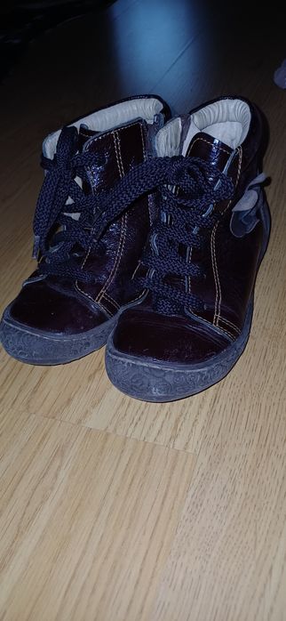 Botas para Menina tamanho 28
