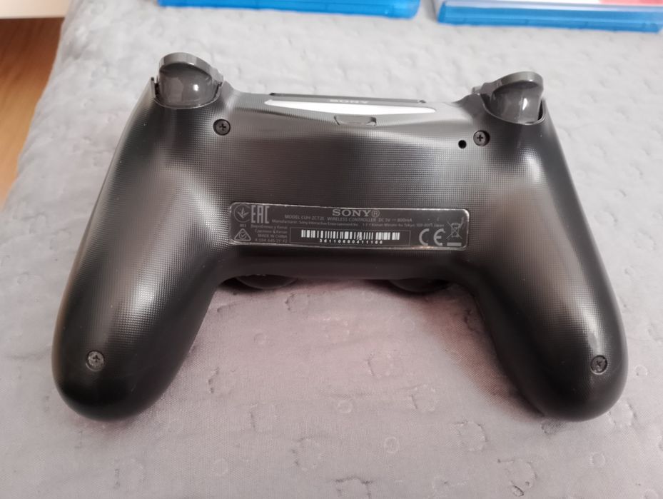 Konsola ps 4 pro