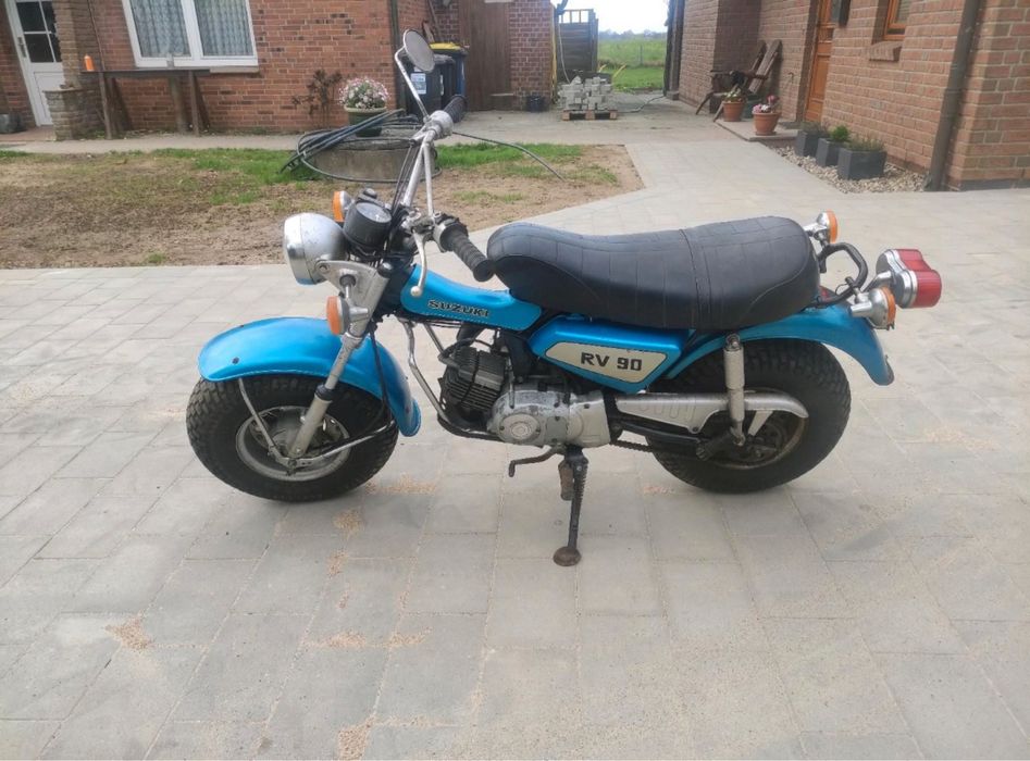 Suzuki RV 90 japońska motorynka