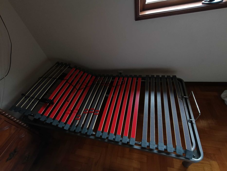 Vendo cama articulada elétrica