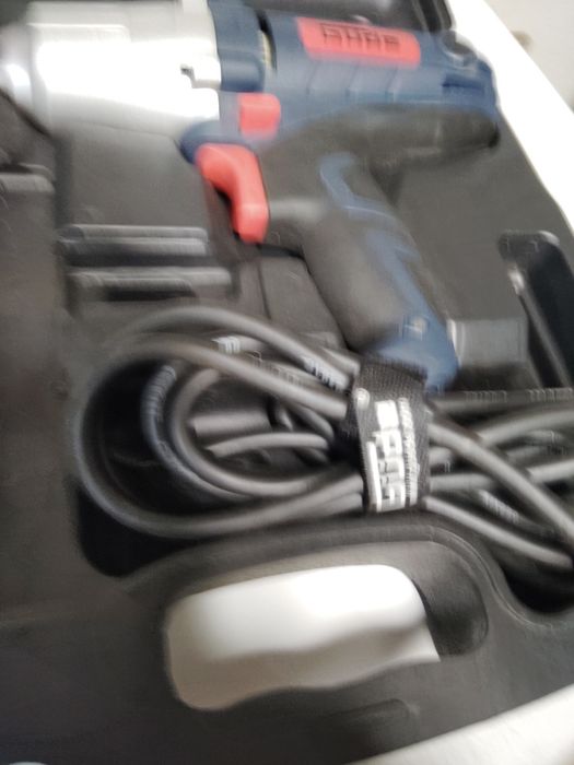 Sprzedam rozrusznik i klucz