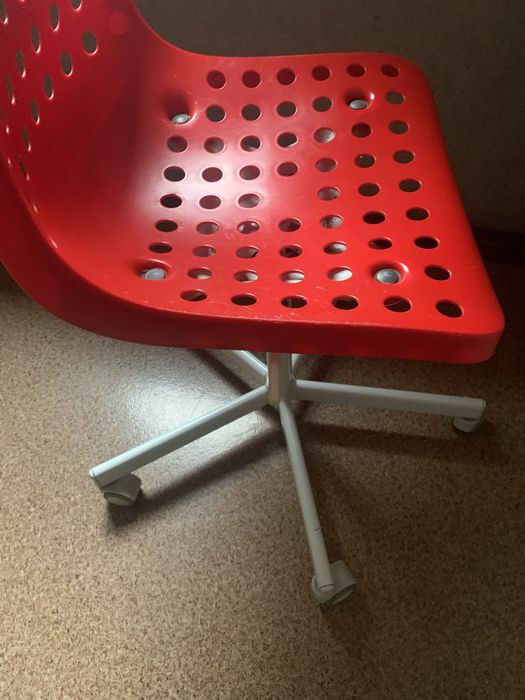 Krzesł biurkowe w pełni sprawne