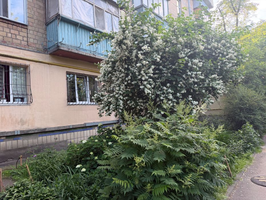 продаж квартири ГАЗ, поряд з ЖК Варшавський