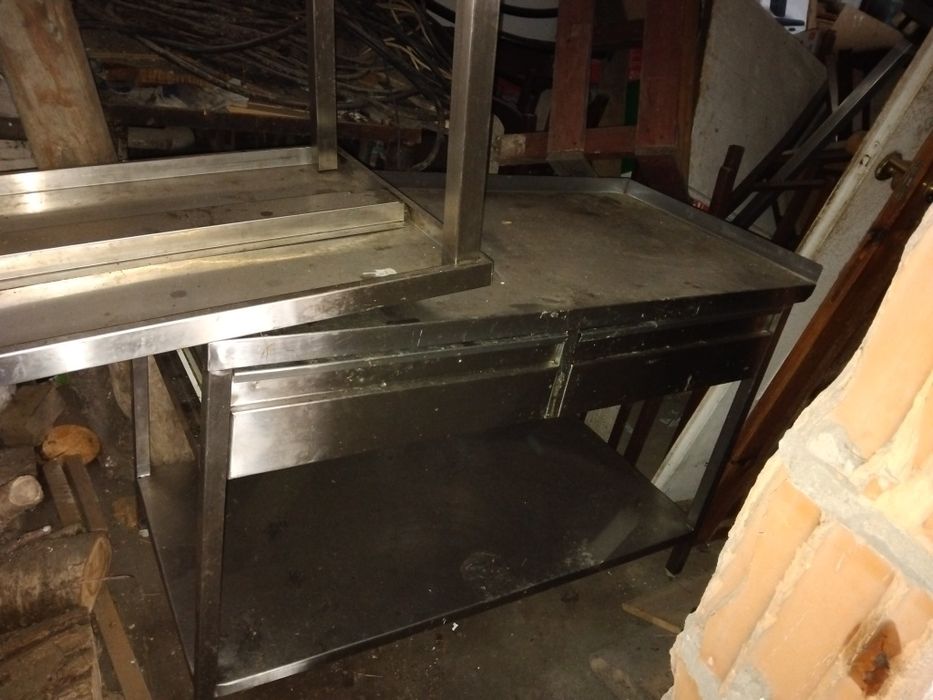 Sprzedam pozostałości po restauracji