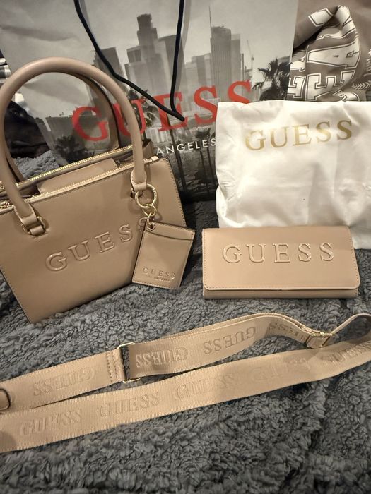 piekny zestaw guess nowy