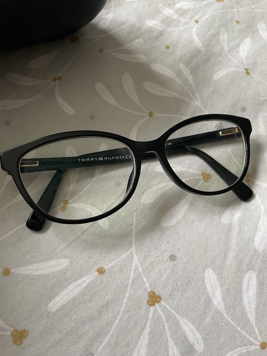 Sprzedam dwie oprawki Tommy Hilfinger i Emporio Armani