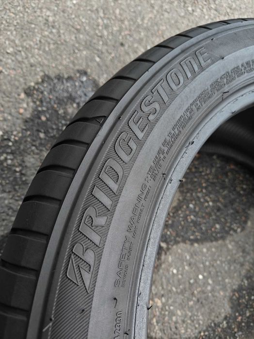 R19 245 45/R19 275 40 шини літні Bridgestone Potenza S001 RFT