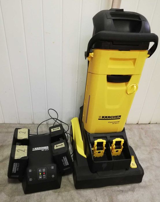 odkurzacz szorowarka karcher BR 30/4 C Bp akumulatorowa + akumulatory