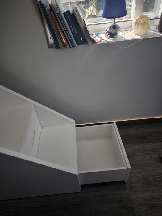 Escada com gavetas para cama
