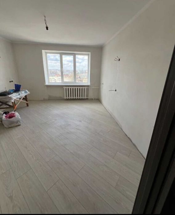 (3) Продам 2-кімнатну квартиру на Замості 1736