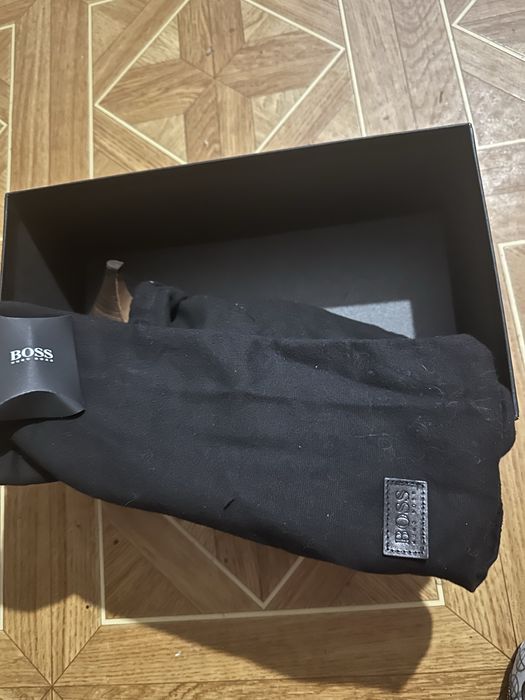 Продам туфли HUGO BOSS