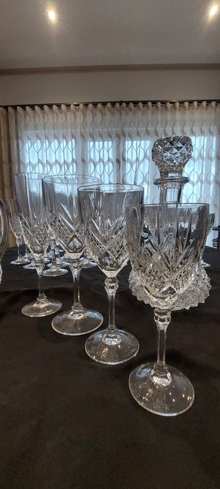 Jogo de copos em cristal  53 peças