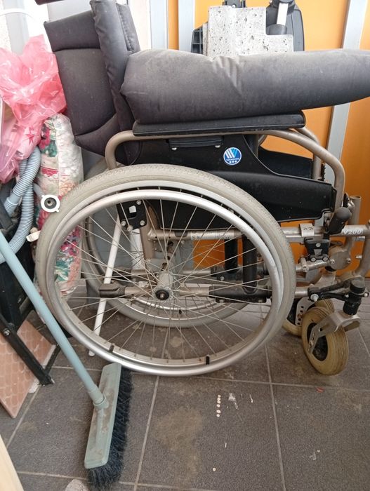 Sprzedam wuzek  inwalidzki stan dobry