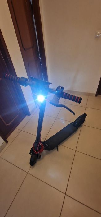 Trotinete elétrica Navee V25