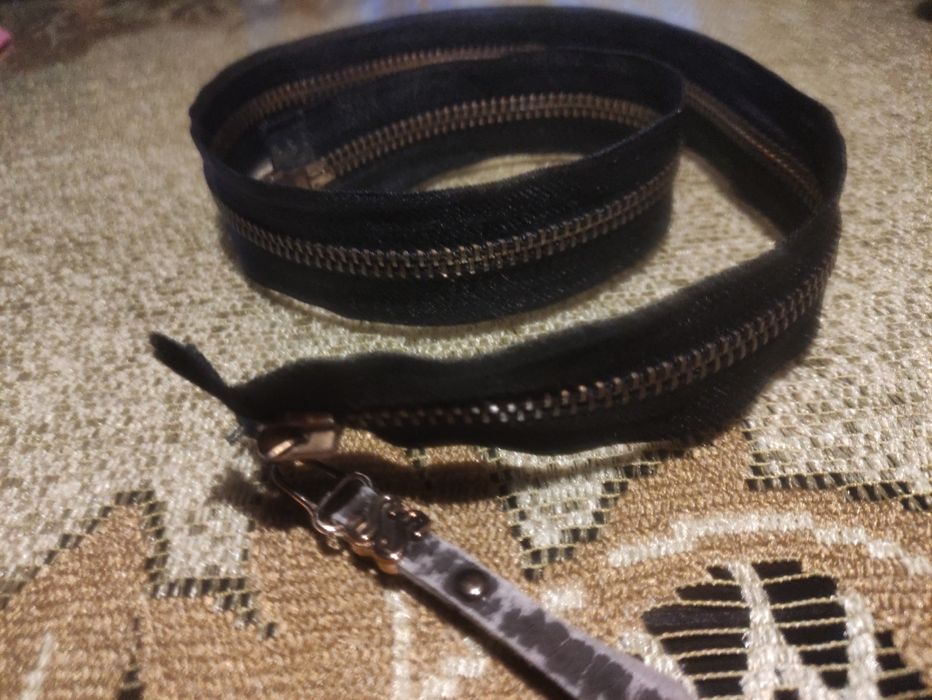 Suwak metalowy rozdzielczy 68cm.