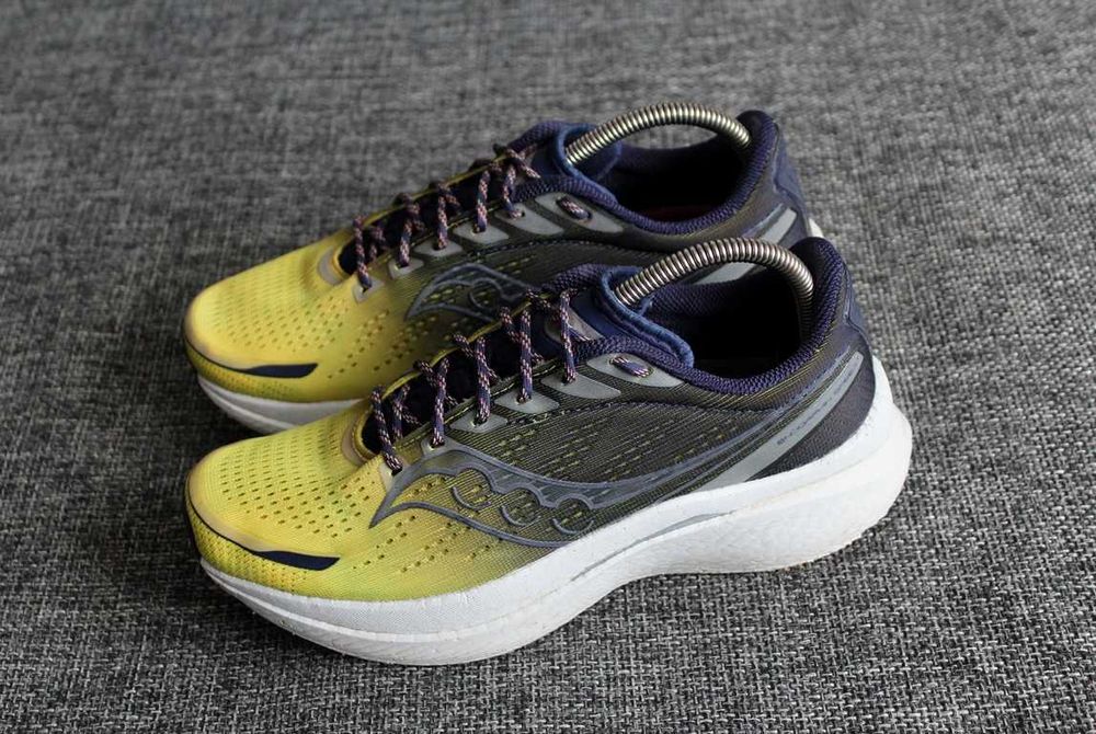 Кросівки бігові Saucony Endorphin Speed 3 Оригінал 41.5-42р