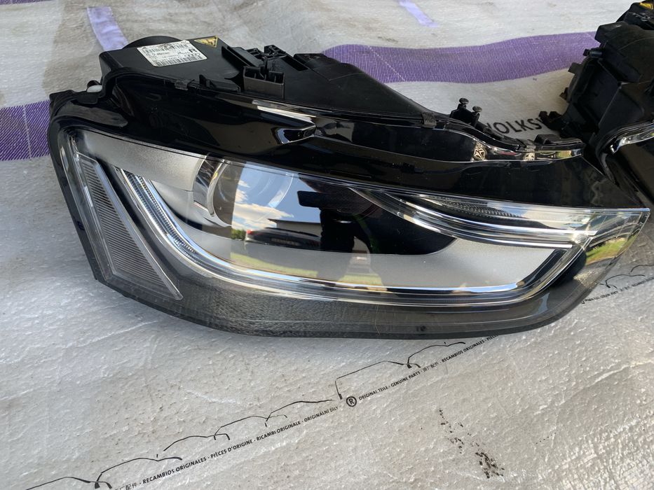 Audi A4 B8  LIFT reflektory przod lampy nieskretny xenon idealne