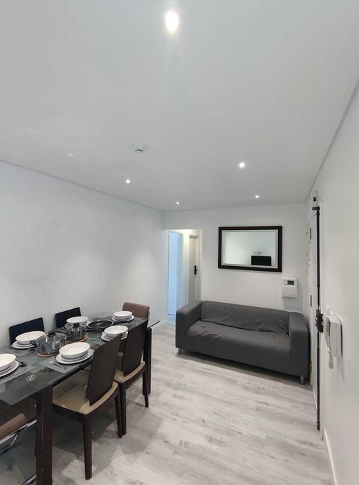 Quarto Linda-a-Velha - Oeiras - Miraflores (1 pessoa)