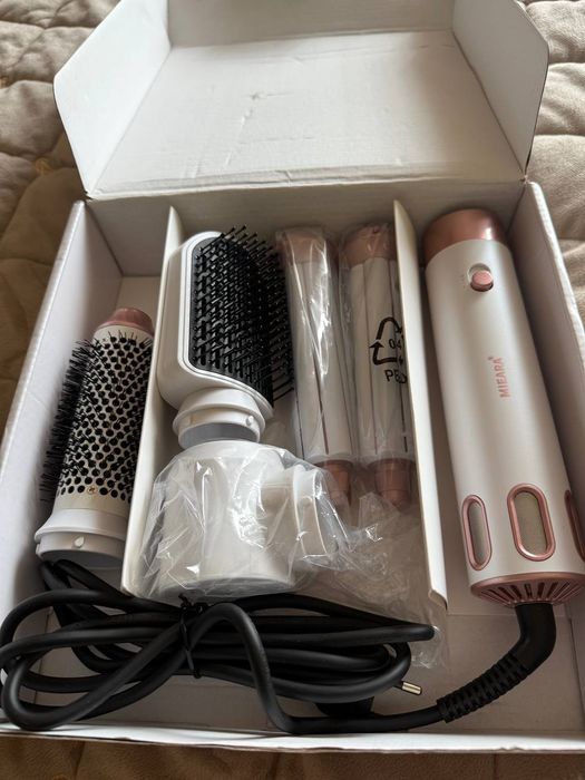 Сушка для волося,фен/дайсон