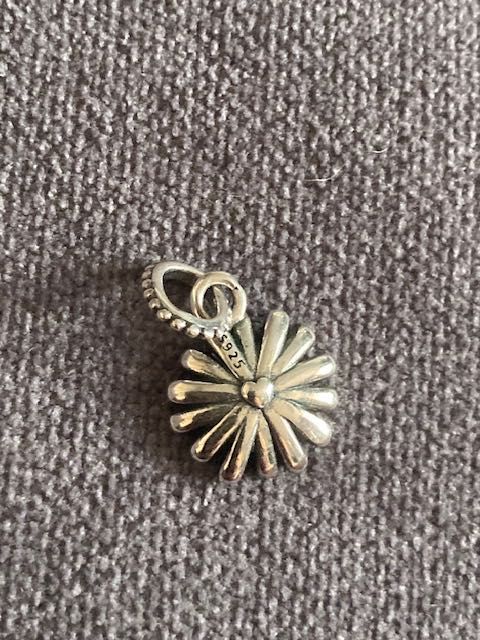 Pandora charms fioletowy kwiatek srebrny