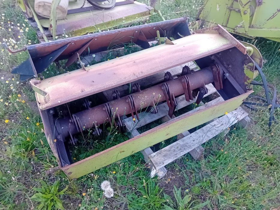 Gardziel podajnik pochyły sieczkarnia  mercator  senator  claas