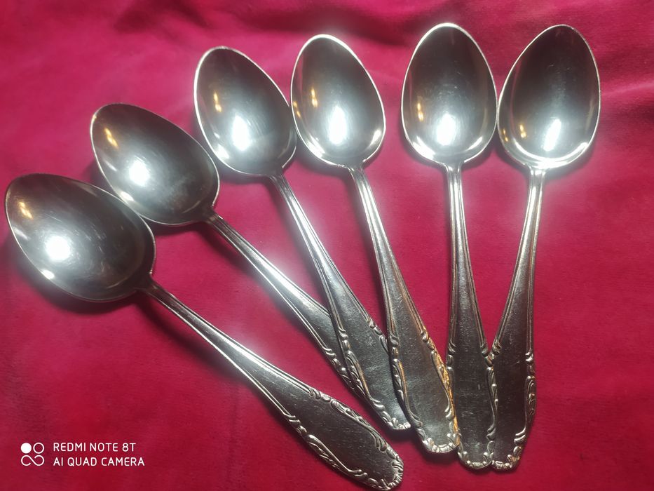 Ножи, вилки, ложки