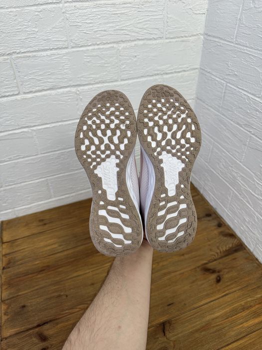 Жіночі кросівки nike revolution original 39р