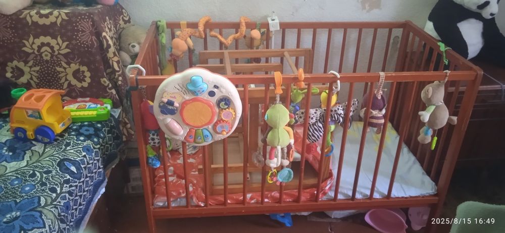 Віддам дитяче ліжечко для немовлят