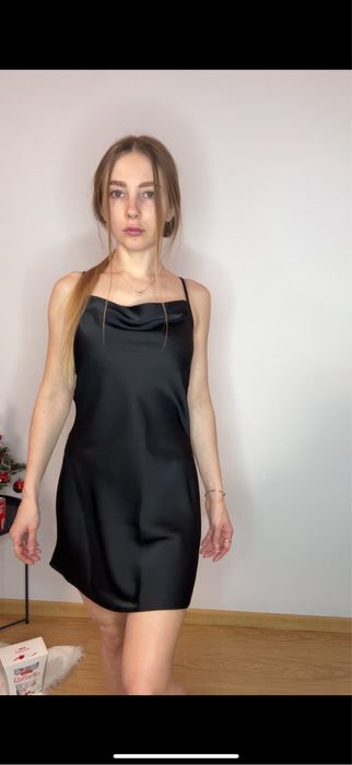 czarna jedwabna sukienka