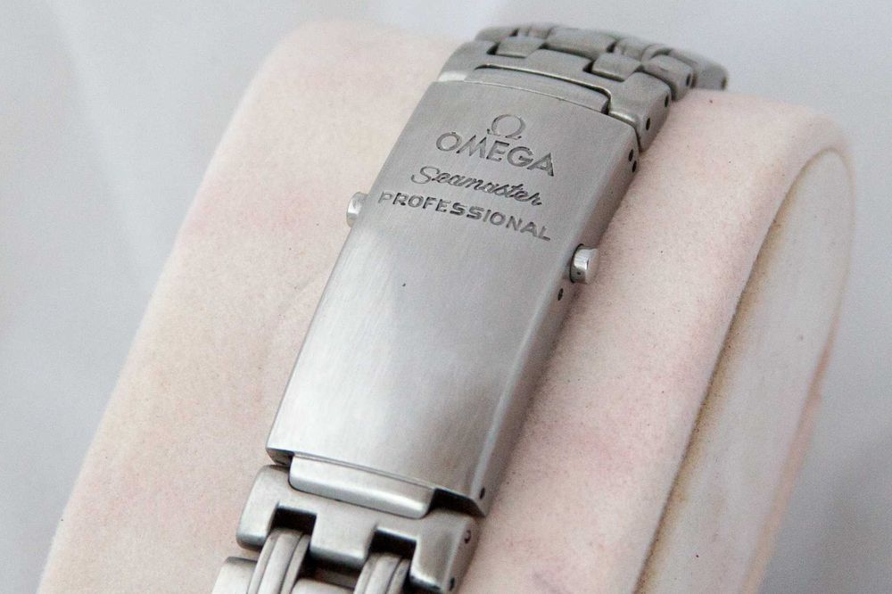 Omega Seamster Diver Professional 300M Automatic James Bond