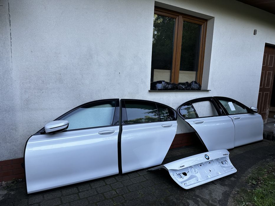 Дверка BMW 7 g11 g12 передня задня ліва права  дверь двері