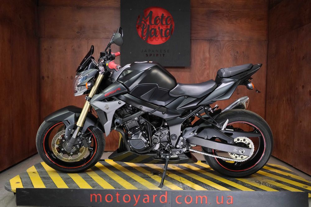 Suzuki GSR750 із Японії