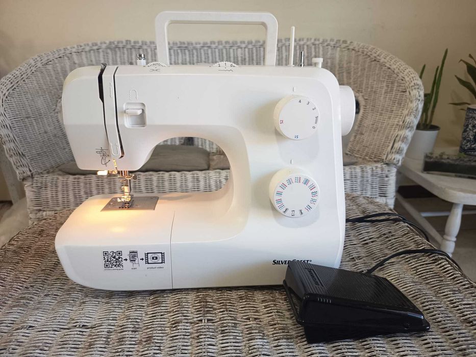 Venda de Máquina de Costura SilverCrest SNM 33C1