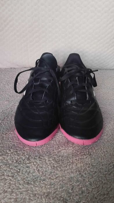 Halówki Adidas Copa dziewczęce.
