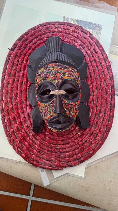 Conjunto de Máscaras Artesanais de Angola (2 un 370*280 mm)