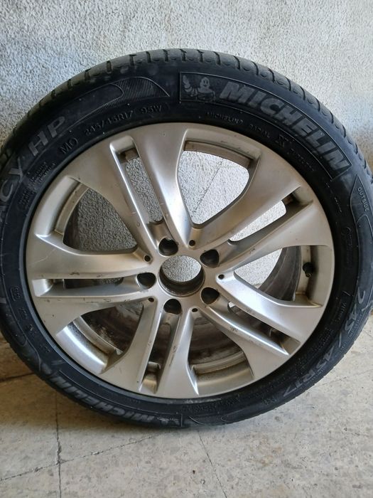 Vendo uma jante de alumínio