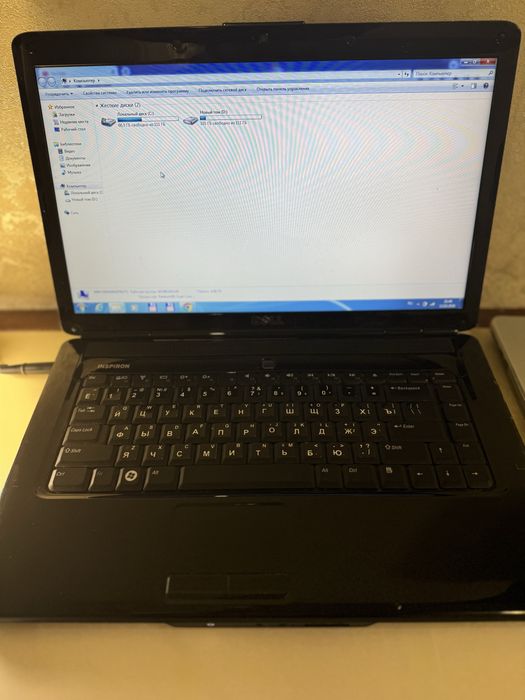 Ноутбук DELL  Inspiron