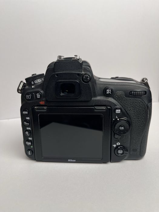 Фотоапарат Nikon D750 у хорошому стані + сумка у подарунок