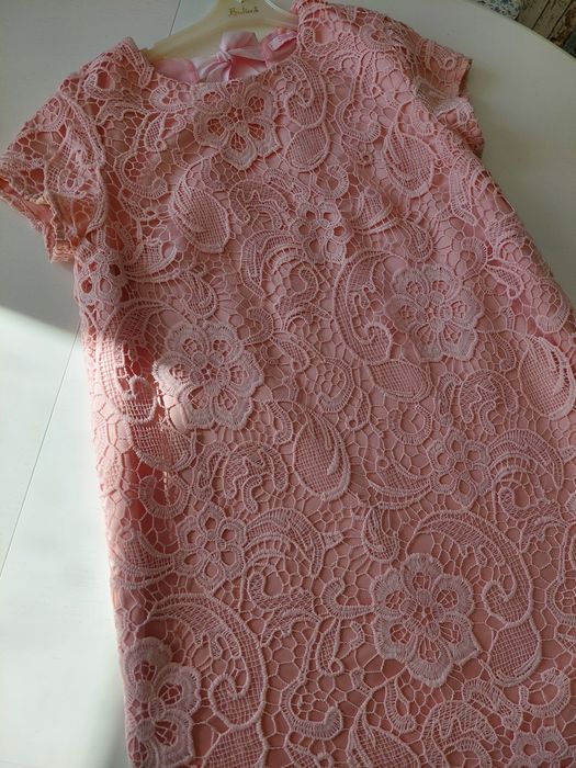 Чарівна сукня для дівчат.