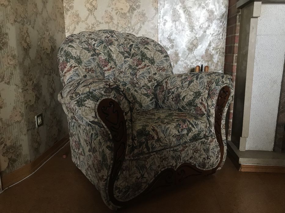 Poltronas Clássicas com Estilo Floral