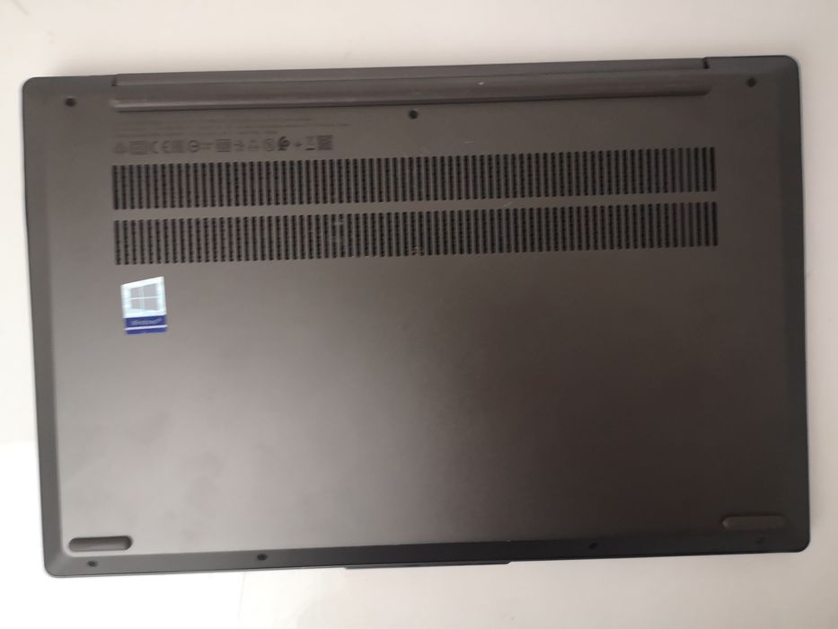 Pc Portátil LENOVO Ideapad 5 - 16GB-1TB. I4ITL05 Pro