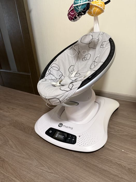 Заколисуючий центр 4 moms mamaroo