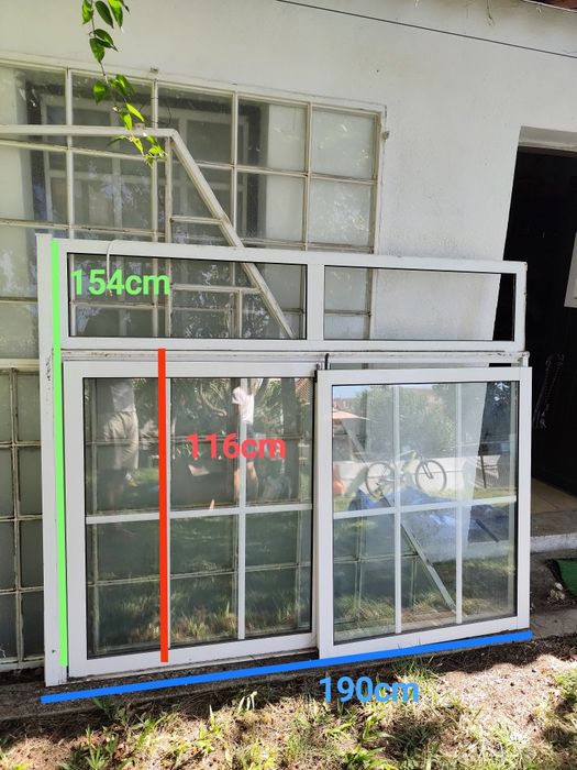 Janela de duas folhas em alumínio branco