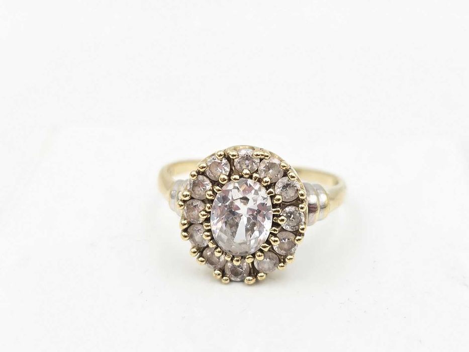 Przepiękny złoty pierścionek 333 R. 20